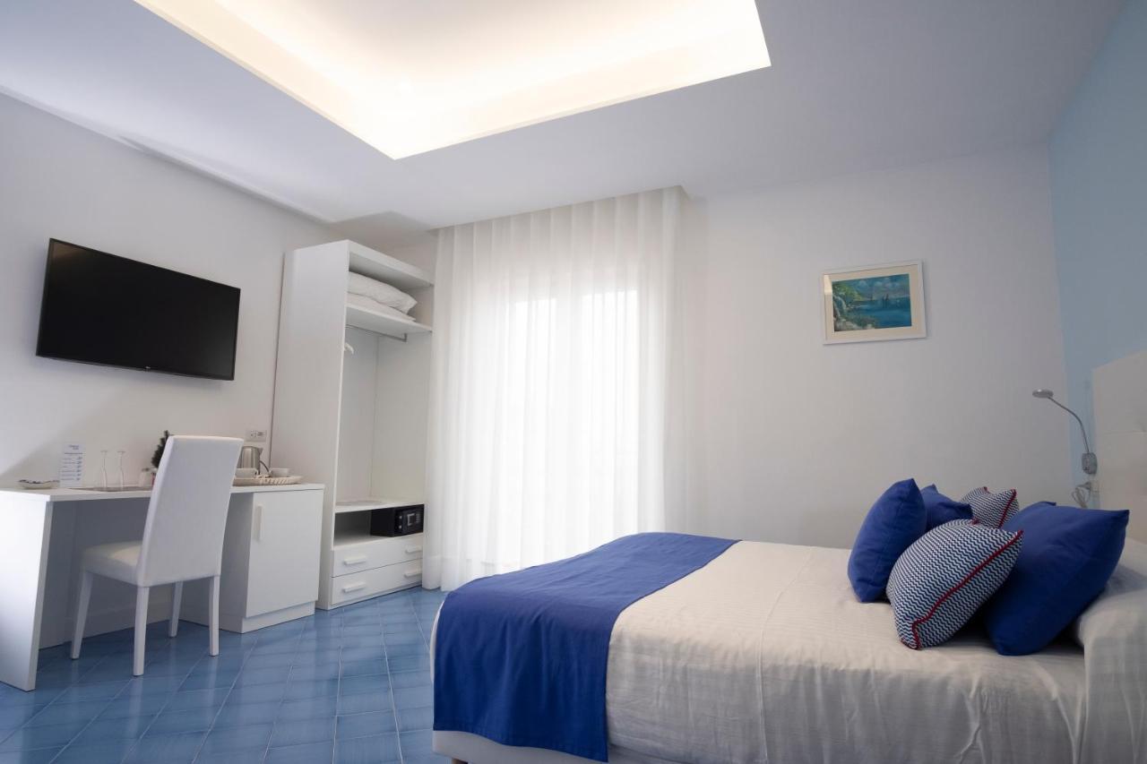 לינה וארוחת בוקר סורנטו Domus Sole מראה חיצוני תמונה